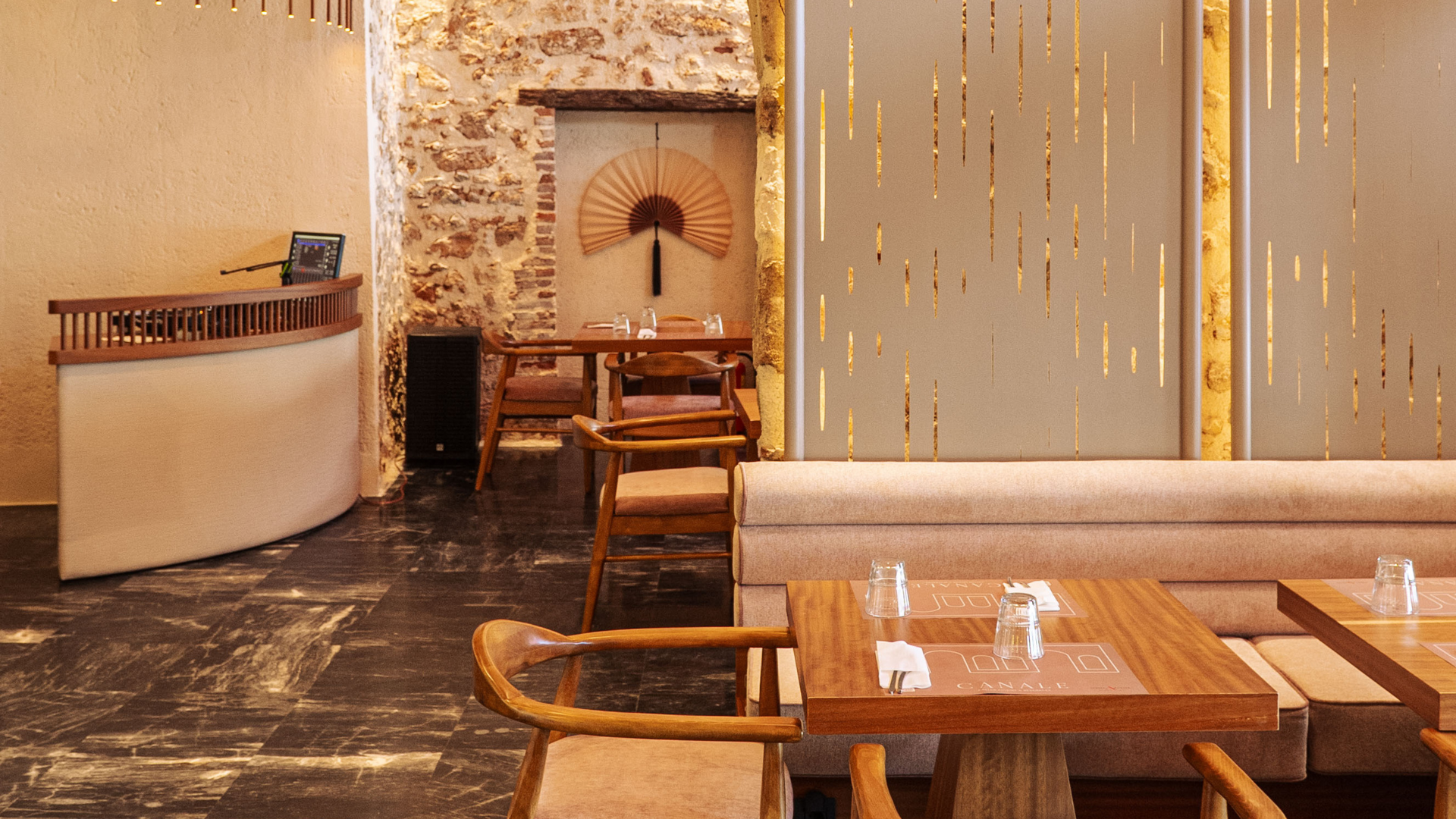 canale restaurant indoors